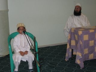 Mohammed reciting Surah al-Insherah